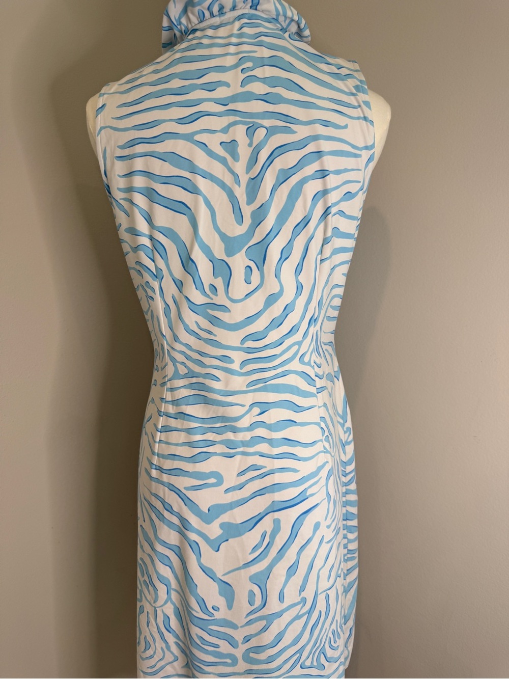 J. McLaughlin Blue & White Zebra-Style Ruffle Neck Top - Picture 7 of 9
